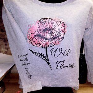 thin sweatshirt with design